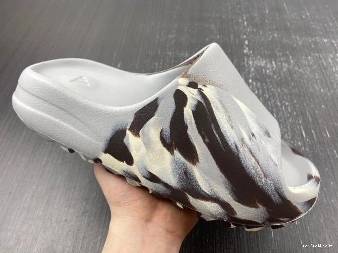 GZ5553 Yeezy Adidas Slide 0714